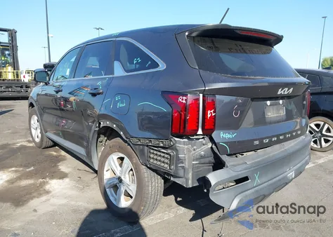 2022 Kia Sorento Lx z USA, uszkodzony, nr VIN 5XYRG4LC9NG075135